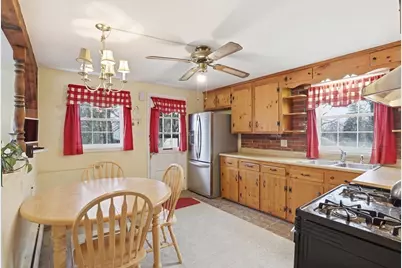 94 Nancy Ave, Dracut, MA 01826 - Photo 12