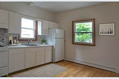 150 Brown St #1L, Waltham, MA 02453 - Photo 2