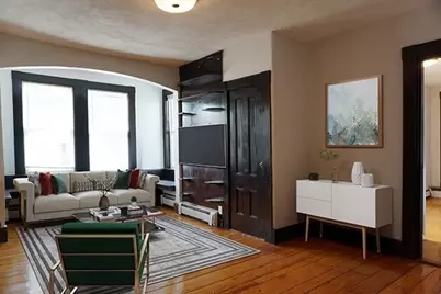 159 Brown St #6, Waltham, MA 02453 - Photo 2