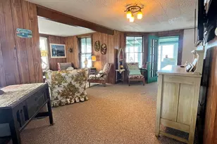 9 Parkview Ave, Beverly, MA 01915 - Photo 8