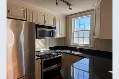 9 Charles St #2, Newburyport, MA 01950 - Photo 10