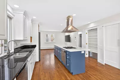 575 Chestnut St, Newton, MA 02468 - Photo 16