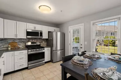 18 Boxberry Lane #18, Rockland, MA 02370 - Photo 4