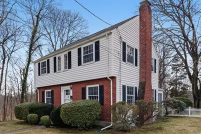 27 Valentine Road, Framingham, MA 01702 - Photo 2