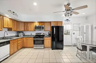 89 Blossom St, Chelsea, MA 02150 - Photo 8