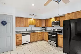 89 Blossom St, Chelsea, MA 02150 - Photo 10