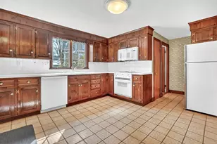 155 Bellevue Ave, Melrose, MA 02176 - Photo 12