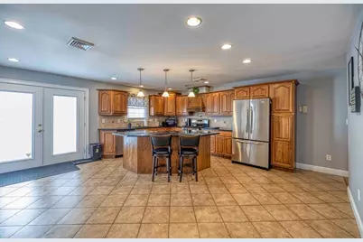 213 Boyden St, Fall River, MA 02721 - Photo 2