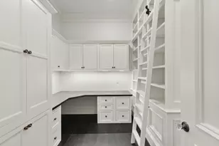 409 Commonwealth Ave, Boston, MA 02215 - Photo 14