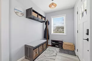 350 Sconticut Neck Rd, Fairhaven, MA 02719 - Photo 16