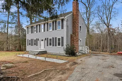 102 County St, Lakeville, MA 02347 - Photo 2