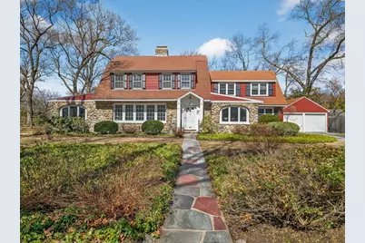 4 Fiske Rd, Wellesley, MA 02481 - Photo 1