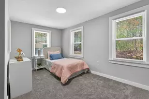 10 Mattakeesett Ave, Pembroke, MA 02359 - Photo 18