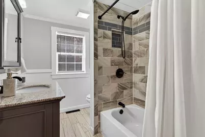 10 Mattakeesett Ave, Pembroke, MA 02359 - Photo 12