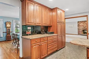 18 Heritage Ln, Lynnfield, MA 01940 - Photo 6