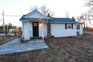 85 Oak St, Randolph, MA 02368 - Photo 6