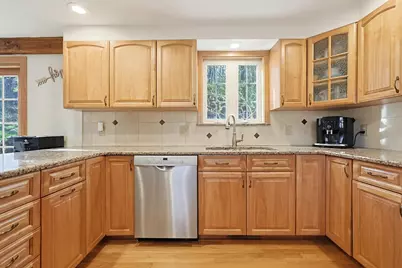 291 Millbury Street, Auburn, MA 01501 - Photo 10