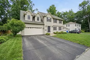 70 Hartwick St, Springfield, MA 01108 - Photo 2