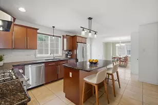 70 Hartwick St, Springfield, MA 01108 - Photo 6