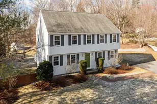 17 Merrimac Dr, Pepperell, MA 01463 - Photo 2