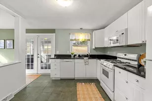 169 Starr Ave, Lowell, MA 01852 - Photo 12