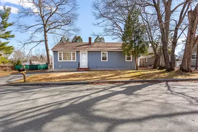946 Thorndike St, New Bedford, MA 02745 - Photo 1