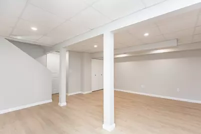 946 Thorndike St, New Bedford, MA 02745 - Photo 22