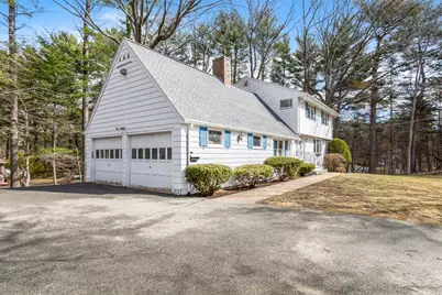 26 Ledgewood Dr, Danvers, MA 01923 - Photo 4