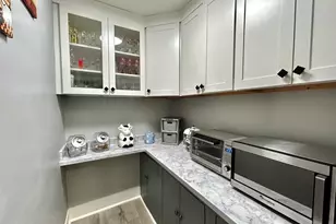 30 Woodlawn St, Everett, MA 02149 - Photo 6