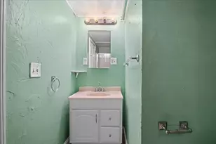 12 Bylund Ave, Auburn, MA 01501 - Photo 22