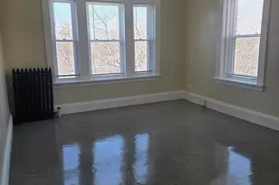 240 Locust St, Springfield, MA 01108 - Photo 2