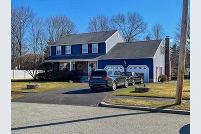 29 Louanis Drive, Reading, MA 01867 - Photo 2