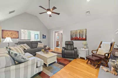 201 Buck Knoll Rd, Raynham, MA 02767 - Photo 10