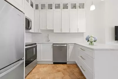 576 E Broadway #3, Boston, MA 02127 - Photo 2