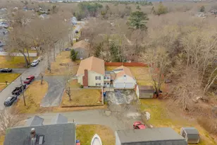 24 Sylvia St, Fairhaven, MA 02719 - Photo 4