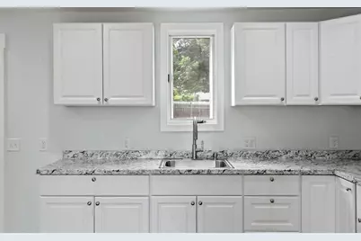 25 Cane St, Fitchburg, MA 01420 - Photo 4