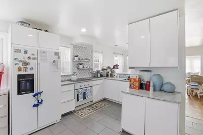 18 Haynes St, Worcester, MA 01603 - Photo 8