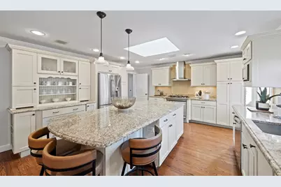 447 Dudley Road, Newton, MA 02459 - Photo 2