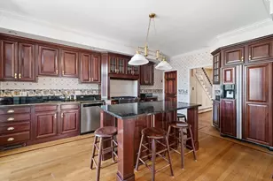 11 Hampshire St, Everett, MA 02149 - Photo 2