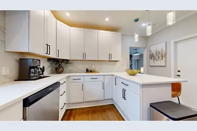 69 Forest St #2, Watertown, MA 02472 - Photo 8