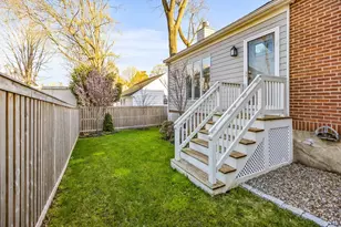 37 Commonwealth Park, Newton, MA 02459 - Photo 18