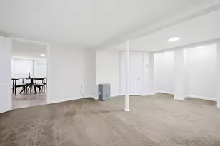 136 E Ashland St, Brockton, MA 02302 - Photo 34