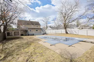 136 E Ashland St, Brockton, MA 02302 - Photo 36