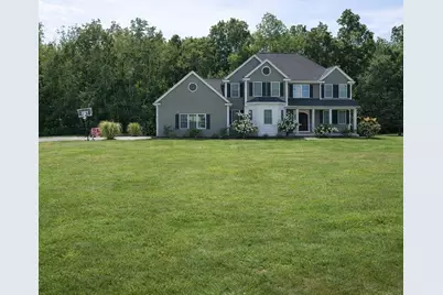 37 W Millbury Rd, Sutton, MA 01590 - Photo 1