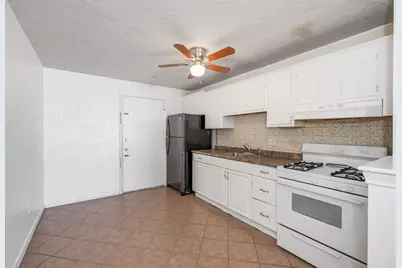 270 E Haverhill St #12, Lawrence, MA 01841 - Photo 6