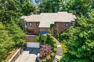 34 Lagrange St, Brookline, MA 02467 - Photo 1