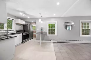 36 Melrose St, Worcester, MA 01605 - Photo 12