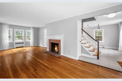 36 Melrose St, Worcester, MA 01605 - Photo 8