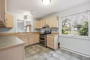 121 Rocky Hill Rd, Hadley, MA 01035 - Photo 8