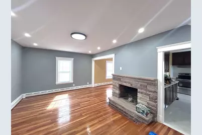 11 Earle St, Quincy, MA 02170 - Photo 2